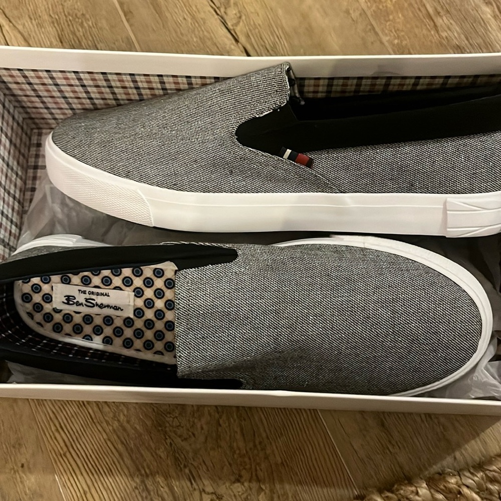 Ben Sherman slip on